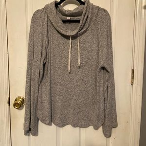 Gray long sleeve light sweatshirt